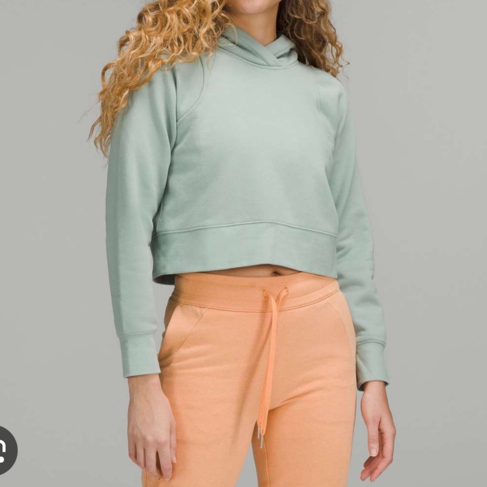 Lululemon Loungeful Cropped Hoodie
